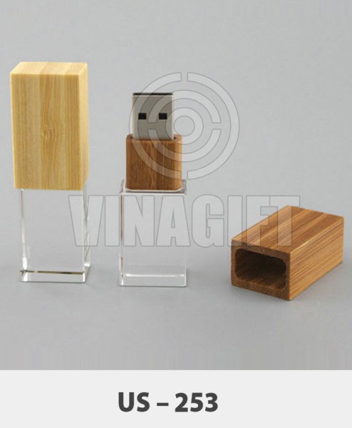 USB pha lê phát sáng - VINAGIFT - Công Ty Cổ Phần TM-SX Vật Phẩm Quảng Cáo Và In ấn Bao Bì VINAGIFT